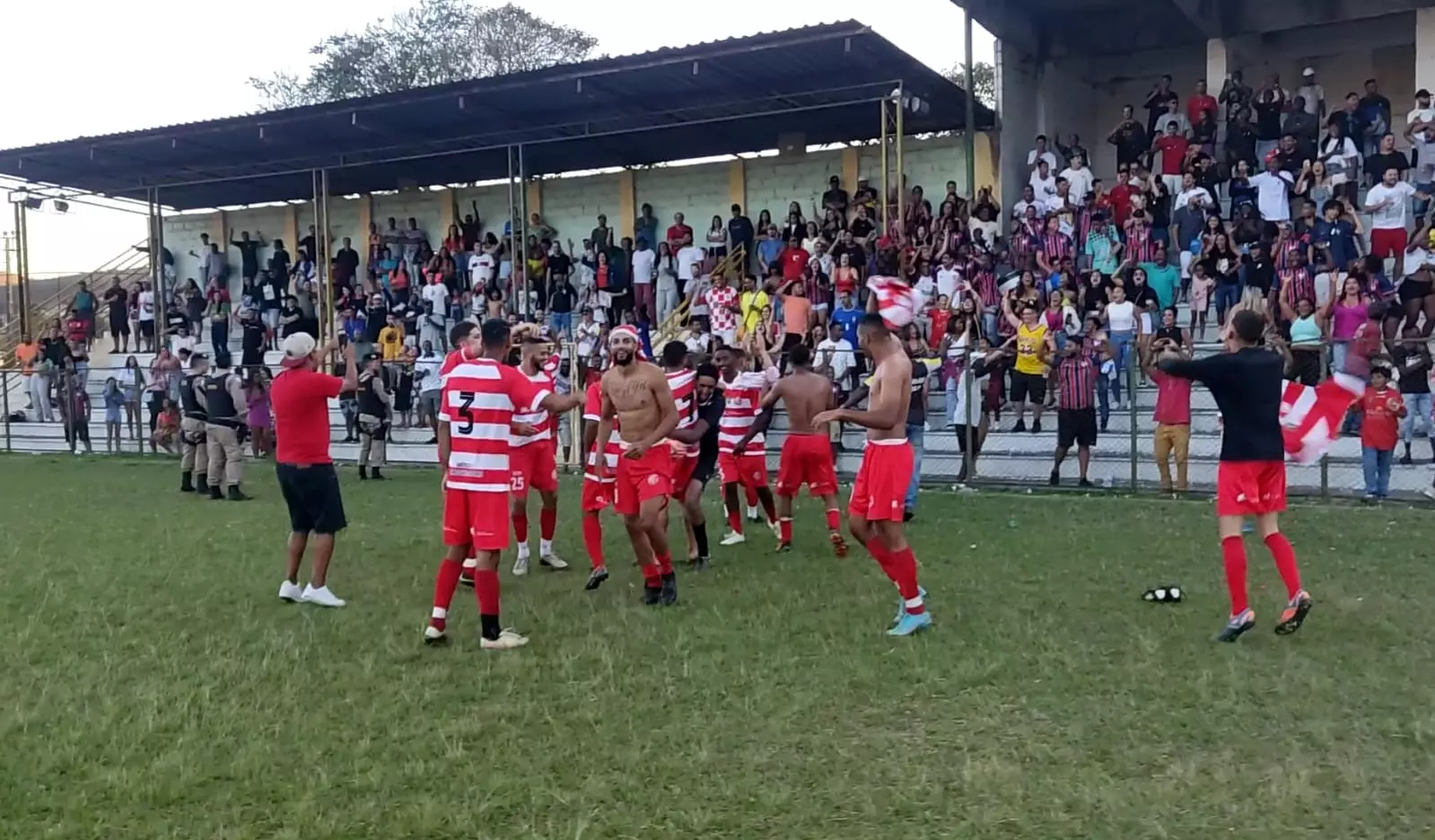 Com show de Jajá, América vence Santa Cruz e se classifica para a semifinal da Copa Cultura